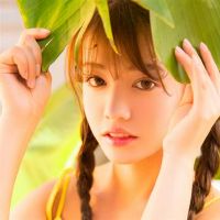 气质很出色,你看起来越多,你看起来越多,你看起来更漂亮,你的样子越多,你有一个女人。