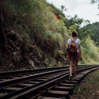 当争吵时,沉默,像冷战解决的3个星座一样,让情人极度缺乏安全