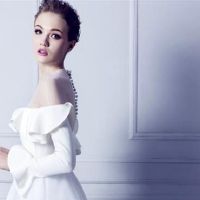 三个主要的“敬畏他们的妻子”结婚后的三个主要的大臣，伤害了我的妻子，爱我的妻子，被称为妻子疯了