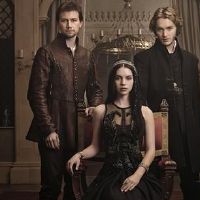 最丰盛的高音扬声器学生女孩