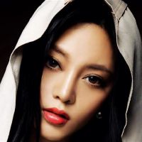 最长的感受，爱是很长的，只要你坠入爱河，你就不会放手。