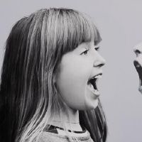 急性儿童充满了脾脏，有点火