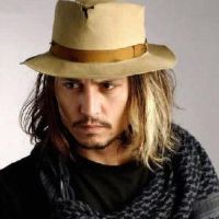 很难约束，他出生。