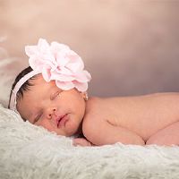 女孩出生在老虎年份,名叫文名诗歌的名字