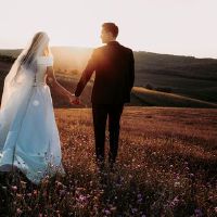 梦想着婚姻是尴尬的