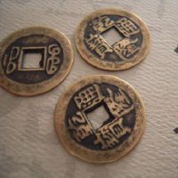 命中带正缘桃花三朵是什么意思?