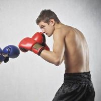 12个想跟拳头的星座