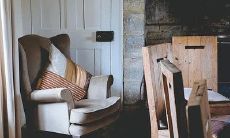 窗户朝向路灯好还是不好?如何运用风水学进行化解?