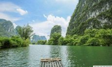 一个出生于大年初四的女孩,未来的整体运势会如何发展?