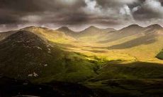 2020庚子年农历十一月初十出生的男宝宝，从五行角度看命运如何，是否存在五行缺陷？