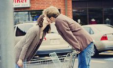 水瓶座恋爱宗旨:探究自我与通达信念,追求自由与平等的爱情关系