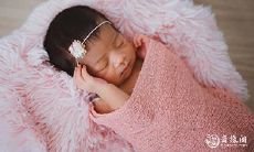 如何用建字旁的字搭配给男孩起名字?