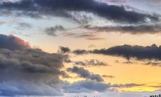 适合在2023年4月9日和10日进行相亲活动吗?