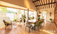 哪个日期更适合在2023年3月21日和3月22日中安排相亲计划?