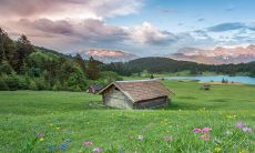 为什么在2023年会出现两个二月?你更喜欢普通二月还是闰二月?