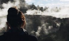 婚姻中的女性在梦境中失落鞋子四处寻觅:到底是吉兆还是凶兆?