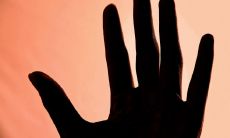 的?手相现象是否有科学依据?一只手还是两只手?