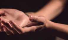 揭秘全球巨富掌纹上的奥秘:财帛宫丰盈多蓄,财富源源不断