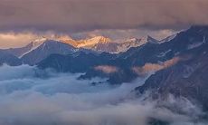 「永远的劫数:属鼠人生中所遭遇的巨大挑战,谁是赐予力量的最大依靠?」