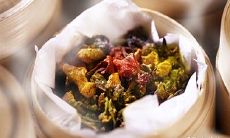 属猪人如何借助饮食之道提升财运，以及展开什么样的生意最具潜力？