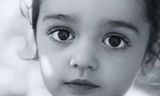 如何根据五行理论为2023年出生的兔宝宝女生取名？ 关注属兔人的命运特点来选择合适的命名方案！