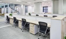 使用窗帘改善床头靠窗风水的方法和床头四大风水禁忌