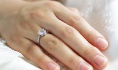 女性手掌断线图预示着未来是否大富大贵?