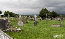 墓地探访：是否可以在平常时期前往看望亲人？而且上坟的讲究需要注意哪些顺序？