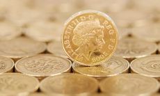 女性做梦捡到钱意味着何种征兆或暗示？