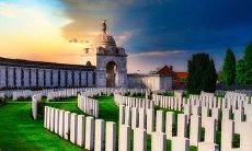 如何确定中吉之地并避免禁忌:探讨坟墓选址的要点和注意事项