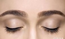 眼眉距离的宽窄对面相特征的影响及眉毛与命运之解析