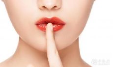 当女人笑起来嘴角向下时,她的婚姻运势会受影响吗?