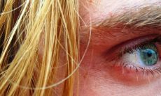 揭秘:拥有美人尖的女性面相特征,常伴随先苦后甜的人生历程!