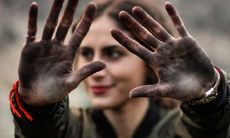 绝世面相!拥有丰满下巴和清晰人中的女性,一生福运超乎想象!