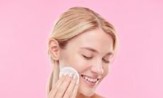 女性嘴巴小：揭示更多性格信息的面相分析，古老的神秘术语——面相学透露出口感强烈的嘴巴小于同龄人的女性所具有的个性特征，摄影镜头下的影像描绘出嘴唇与脸型相互呼应的关系，让你深入了解嘴巴小的女性所隐含的暗示与潜在的性格特点