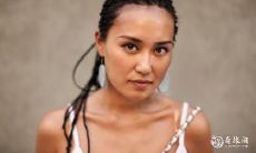 拥有右背痣的女性意味着什么？探讨她们的感情运势及可能的影响因素