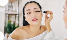 女性右眉尾处出现痣的面相解析:含义、预示和象征意义