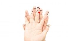 深入探究:女性左手掌心后天长痣与掌心痣传说的神秘故事