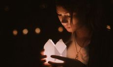 你是否相信梦境能传递真实的信息?当你梦见某个人时,是不是代表着他/她对你有所思念?