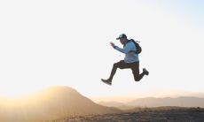 如何提升土命人的旺势，哪些行业容易使他们发财？