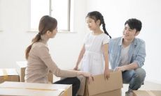 是否喜欢肉肉的女孩子手呢?而青筋突现在女人手上意味着什么?