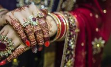 如何通过佩戴辟邪招财的饰品来提高2021年属牛本命年的运势?