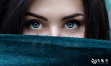 男士左眼下方的痣和女性同样表述:揭示意义的视觉指南