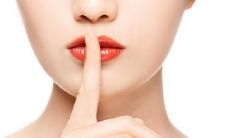 为什么女人照顾外貌时会优先关注手部特征?人们在观察手部特征时应该注意哪些方面?