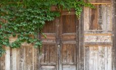 如何合理布局，让院门和大门错开一点便可达到最佳效果？