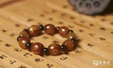 通过玉的绳子断裂表达解脱的含义,探讨戴玉引起的气运禁忌!