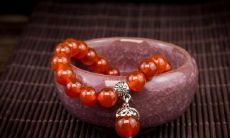 掉落金链上的玉石,如何戴上这件珍贵宝物并获得其人民倍增的好处?