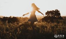 右侧乳头下方和右胸前位置上出现痣，其寓意是什么？