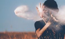 为什么说人最好不要通过占卜或算命来预测未来？