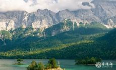 以智慧引领人生的生肖女:料事如神,活成绝佳赢家